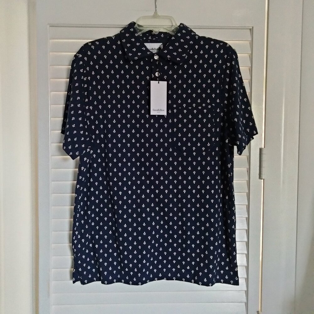Navy and White Goodfellow polo shirt with tags size L